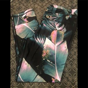 Fabletics crop tights- medium